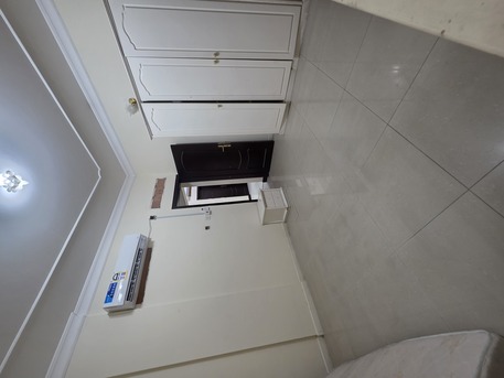 Juffair, Apartments/Houses, BHD 260/month,  2 BR,  ?2BATHROOM Hall Kitchen With Electricity Furnished