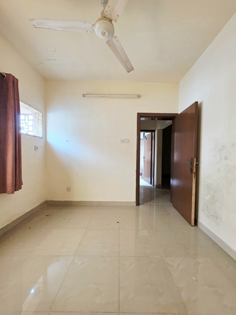 Salmaniya, Apartments/Houses, BHD 150/month,  Studio,  Neet And Clean UN Furnished 2 BHK Family Flat Without Ewa @150 /BD In Salmaniya