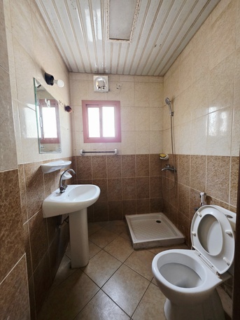 Salmaniya, Apartments/Houses, BHD 150/month,  Studio,  Neet And Clean UN Furnished 2 BHK Family Flat Without Ewa @150 /BD In Salmaniya