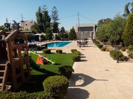 Abdoun, Apartments/Houses, JOD 17000/year,  3 BR,  180 Sq. Meter,  Semi Furnished Apartment For Rent In Abdoun