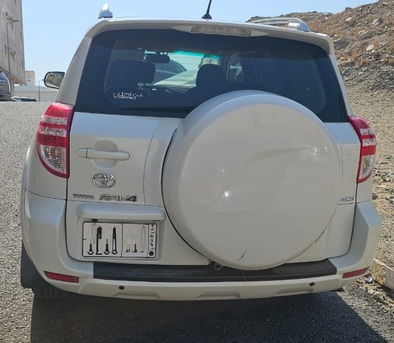 Jeddah, Vehicles, Cars & Trucks , SAR 31000,  Toyota RAV4,  2012,  Automatic,  240000 KM,   &ndash;  Transmission, 4WD (Double), With Moonroof