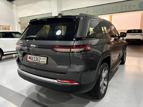 Amwaj Islands, Vehicles, Cars & Trucks , BHD 13995,  Jeep Grand Cherokee Limited,  2022,  Automatic,  22000 KM,    0 Accident 1 Owner  V6 3.6L 22,000 Km Only