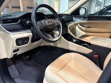 Amwaj Islands, Vehicles, Cars & Trucks , BHD 13995,  Jeep Grand Cherokee Limited,  2022,  Automatic,  22000 KM,    0 Accident 1 Owner  V6 3.6L 22,000 Km Only