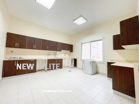 Kuwait City, Apartments/Houses, KWD 1000/month,  3 BR,  Three Bedroom Floor For Rent In Salwa