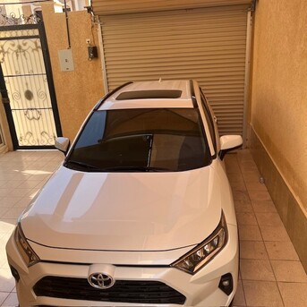 Riyadh, Vehicles, Cars & Trucks , SAR 105000,  Toyota Rav 4 Xle,  2023,  Automatic,  20000 KM,  ,  As New .