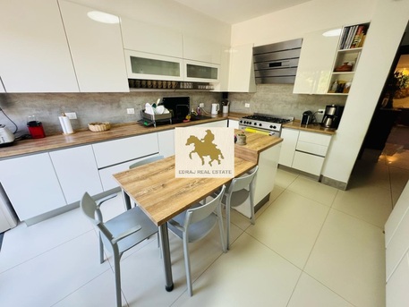 Abdoun, Apartments/Houses, JOD 30000/year,  Furnished,  4 BR,  300 Sq. Meter,  Ground Floor Apartment For Rent In Abdoun