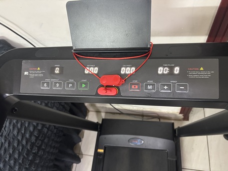 Al Malaz, Health & Beauty Items, SAR 599,  Treadmill Automatic Excellent New Condition Bargain Price