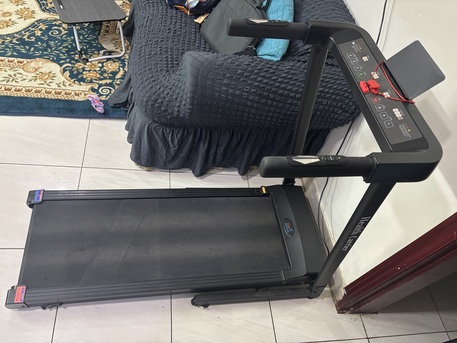 Al Malaz, Health & Beauty Items, SAR 599,  Treadmill Automatic Excellent New Condition Bargain Price