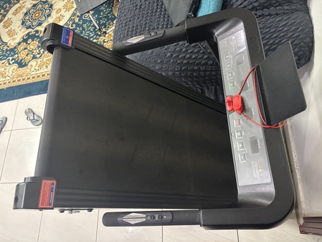 Al Malaz, Health & Beauty Items, SAR 599,  Treadmill Automatic Excellent New Condition Bargain Price