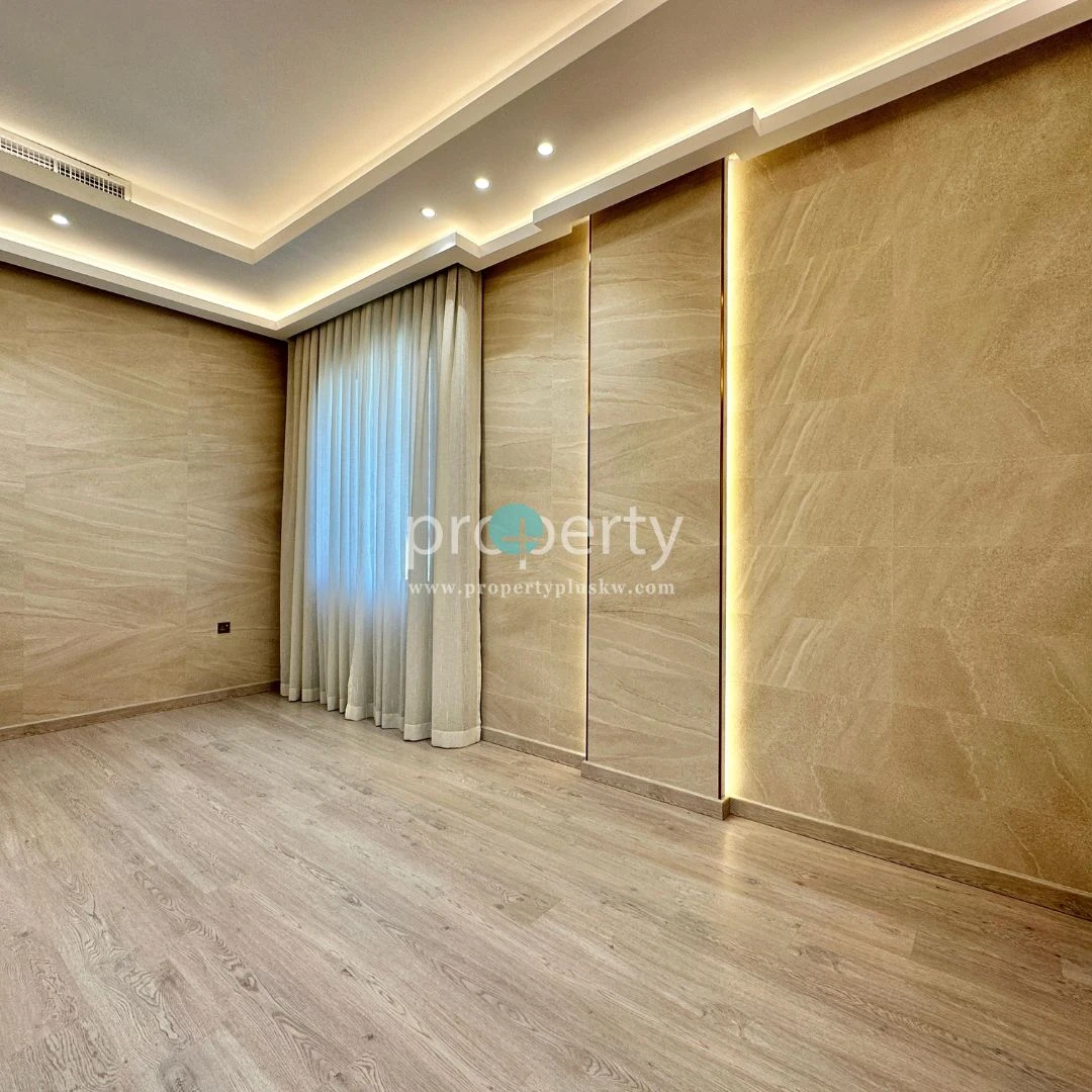 Kuwait City, Apartments/Houses, KWD 1600/month,  6 BR,  Spacious Floor With Downtown View For Rent In Mansouriya