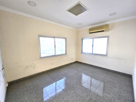 Adliya, Offices, BHD 550,  225 Sq. Meter,  Office For Rent In Adliya 5 Rooms | Prime Location