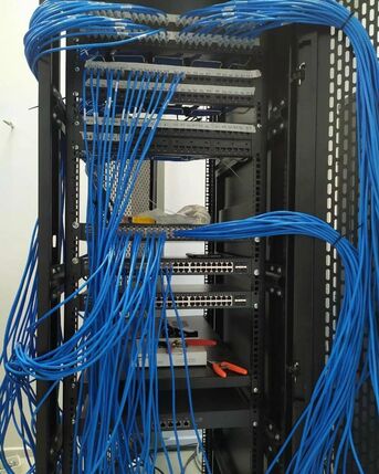 Jeddah, Jobs, Looking For The IT, Networking And Low Current Projects.