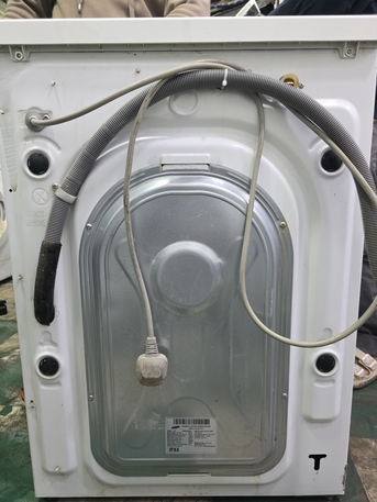 Al Malaz, Appliances, SAR 550,  Samsung 5KG Fully Automatic Washing Machine &ndash; Same As New  Condition