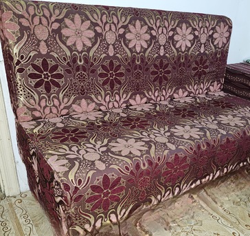 Al Faisaliyah, Furniture, SAR 500,  Majlis / Sofa (for Sitting) For Sale With 6 Arm Rest And 6 Cushions