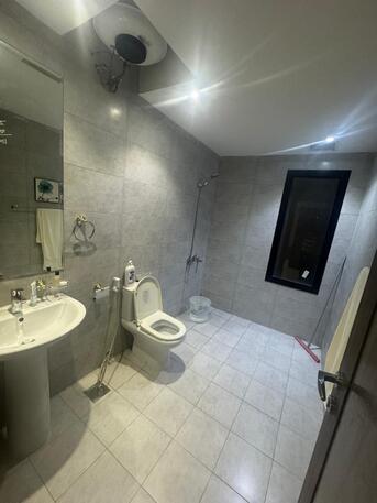 Madinah, Apartments/Houses, SAR 600/day,  Furnished,  3 BR,  300 Sq. Meter,  Madinah: Fully Furnished 3‑bedroom Apartment 3 Washrooms & A Drawing Room. SAR 600/night