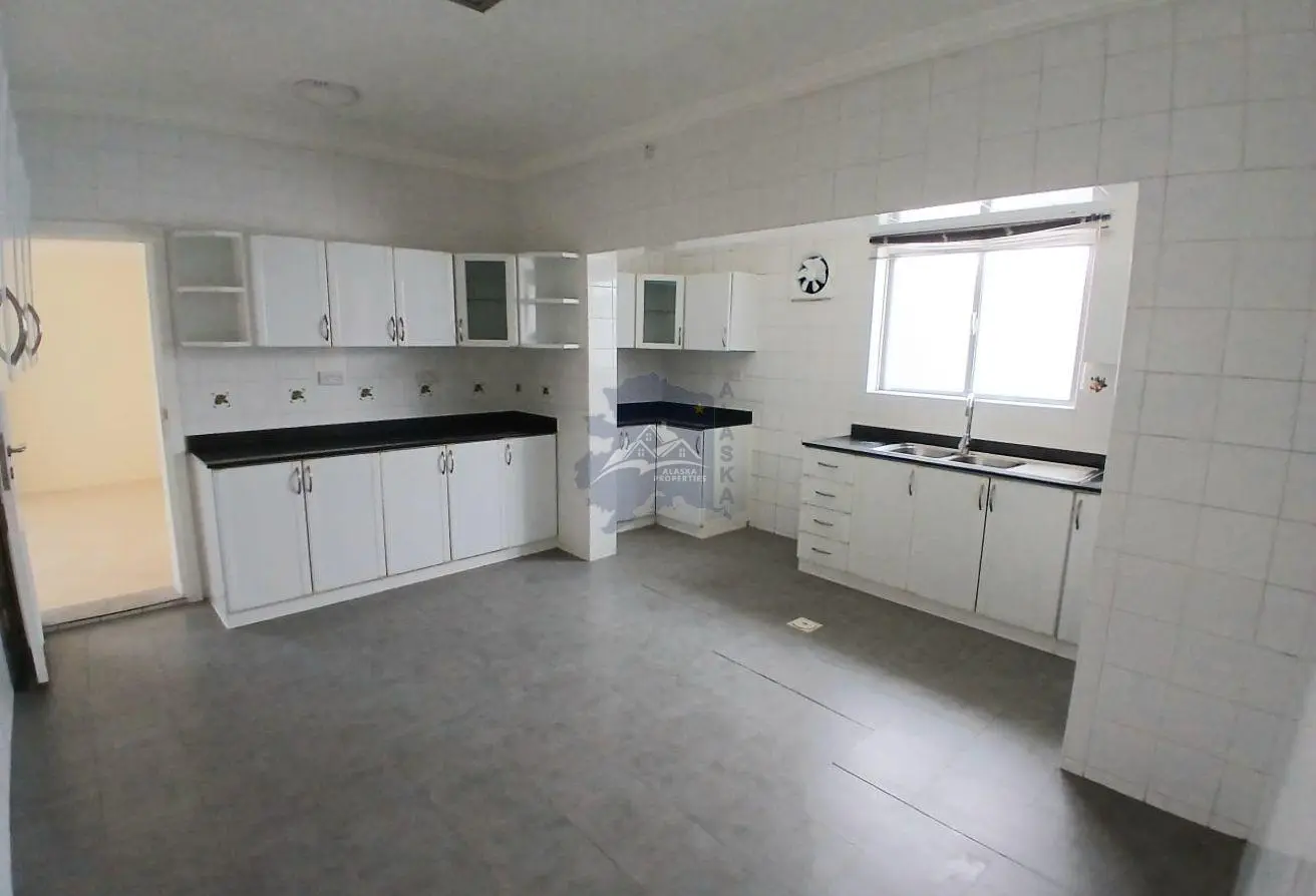 Barbar, Villas, BHD 850,  Semi Furnished Compound Garden 5 Bhk Villa Exclusive In The Barbar