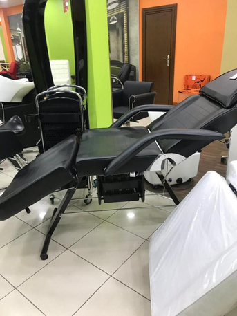 Jeddah, Machinery, SAR 2500,  Beauty Spa Salon Skin Care Facial Cleansing And Hydrating Equipment With The Black Chair
