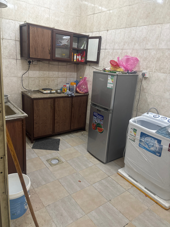 Paris, Rooms for Rent, SAR 900/month,  Furnished,  Offering One Room For Executive Bachelor