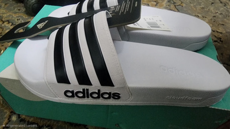Riyadh, Clothing & Accessories, SAR 70,  شبشب اديداس مقاس 43 للجنسين ...slippers ADIDAS Original
