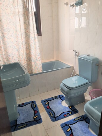 Kuwait City, Villas, KWD 600,  Furnished,  240 Sq. Meter,  Available Villa For Rent