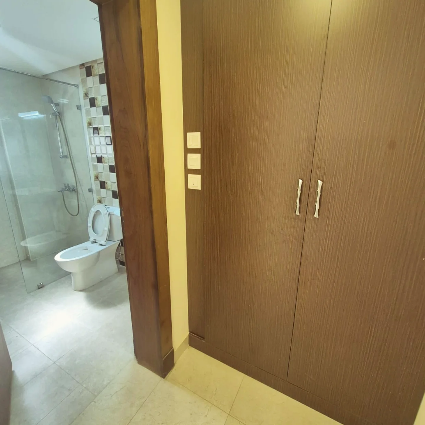 Manama, Apartments/Houses, BHD 290/month,  Furnished,  2 BR,  189 Sq. Meter,  FLAT FOR RENT SEMI FURNISHED