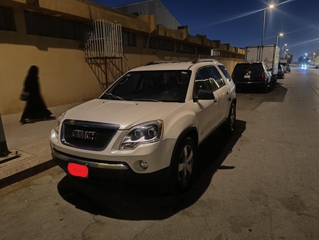 Al Malaz, Vehicles, Cars & Trucks , SAR 14000,  Gmc Acadia,  2010,  Automatic,  293000 KM,