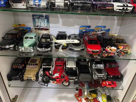 Al Aziziyah, Collectibles, SAR 123,  Metal Toy Cars Diecast Model - مجسمات سيارات