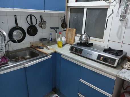 Dubai, Housing Exchanges, AED 2000/month,  1 BR,  300 Sq. Feet,  Family Room Available For Rent