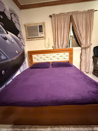 Al Aziziyah, Furniture, SAR 899,  URGENT SALE: Excellent Condition King Bedroom Set - Complete For Only 899 SAR