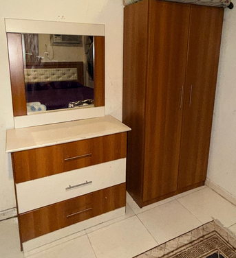 Al Aziziyah, Furniture, SAR 899,  URGENT SALE: Excellent Condition King Bedroom Set - Complete For Only 899 SAR