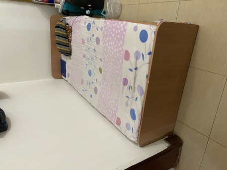 Hidd, Furniture, BHD 25,  I Want To Sell Queen Size Bed With Mattress