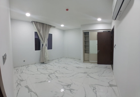 Hidd, Apartments/Houses, BHD 270,  2 BR,  Flat 2bhk Inclusive Semi Furnished Hidd