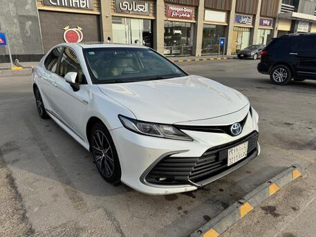 Riyadh, Vehicles, Cars & Trucks , SAR 95000,  Toyota Camry Hybrid,  2022,  Automatic,  70000 KM,  Camry Hybrid  GLE‑X &ndash; Japanese Spec