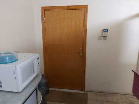 Riyadh, Rooms for Rent, SAR 1350/month,  1 Furnished Room With Bath & Shared Kitchen In Family Flat (For Female/ Single Male)