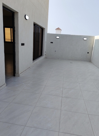Jeddah, Real Estate For Sale, SAR 870000,  3 BR,  243 Sq. Meter,  Spacious Roof Apartment 5th Floor