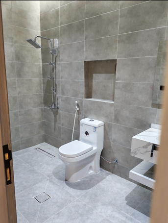 Jeddah, Real Estate For Sale, SAR 870000,  3 BR,  243 Sq. Meter,  Spacious Roof Apartment 5th Floor