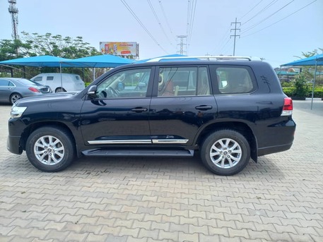 Dubai, Video Games, AED 50000,  Toyota Land Cruiser GXR 2020
