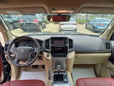 Dubai, Video Games, AED 50000,  Toyota Land Cruiser GXR 2020