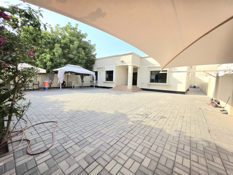 Manama, Apartments/Houses, BHD 550/month,  3 BR,  Spacious 3 Bedroom Semi Furnished Stand Alone Private Villa For Rent.