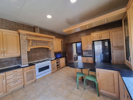 Amman, Apartments/Houses, JOD 18000/year,  Furnished,  3 BR,  290 Sq. Meter,  Full Floor Apartment For Rent In Al Swafiyieh