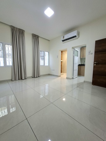 Hoora, Apartments/Houses, BHD 150/month,  Studio,  Brand New Semi Furnished Studio With Ewa In Hoora,Lift,Neat&Clean Flat@ 35547951