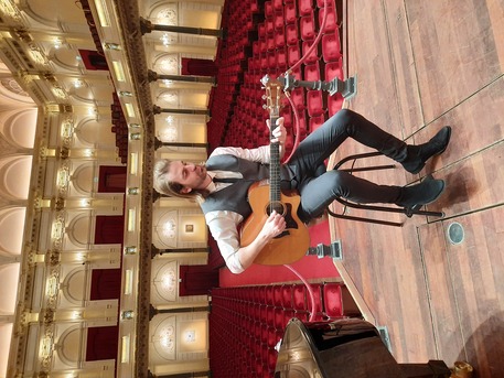 Amsterdam, Lessons Offered, Professional Guitarist And Musician Offers Guitar, Composition And Ear Training Lessons.