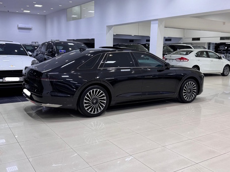 Manama, Vehicles, Cars & Trucks , BHD 13950,  Hyundai Azera,  2024,  Automatic,  9700 KM,   Calligraphy  (Black)