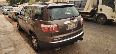 Jeddah, Vehicles, Cars & Trucks , SAR 15500,  Gmc Acadia,  2010,  Automatic,  280019 KM,  SAR 15500, , , , ,