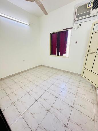 Gudaibiya, Apartments/Houses, BHD 145/month,  1 BR,  Flat For Rent In Gudaibiya With EWA , Unlimited Near Awal Nesto