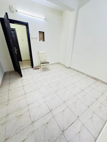 Gudaibiya, Apartments/Houses, BHD 145/month,  1 BR,  Flat For Rent In Gudaibiya With EWA , Unlimited Near Awal Nesto