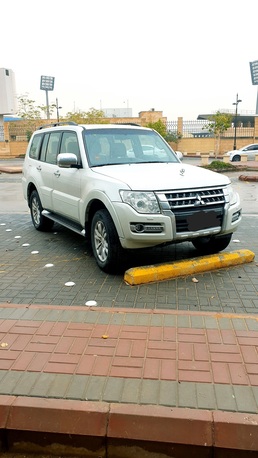 Riyadh, Vehicles, Cars & Trucks , SAR 34000,  Mitsubishi Pajero,  2016,  Automatic,  251000 KM,
