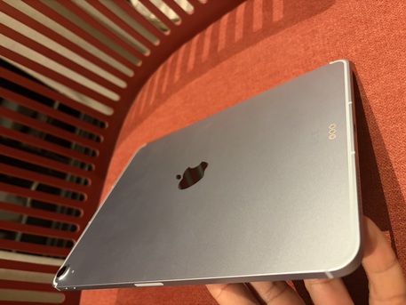 Riyadh, Computers, SAR 2500,  Almost NEW IPad AIR M3 With Cellular  128 GB