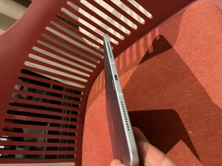 Riyadh, Computers, SAR 2500,  Almost NEW IPad AIR M3 With Cellular  128 GB