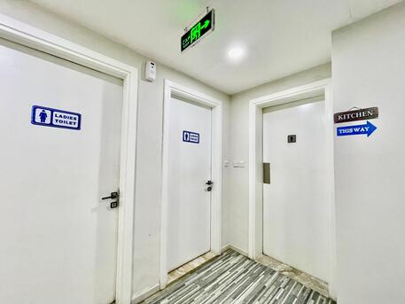 Abu Dhabi, Offices, AED 31000,  269 Sq. Feet,  Office Rental Set-Up // Ideal Location // Furnished